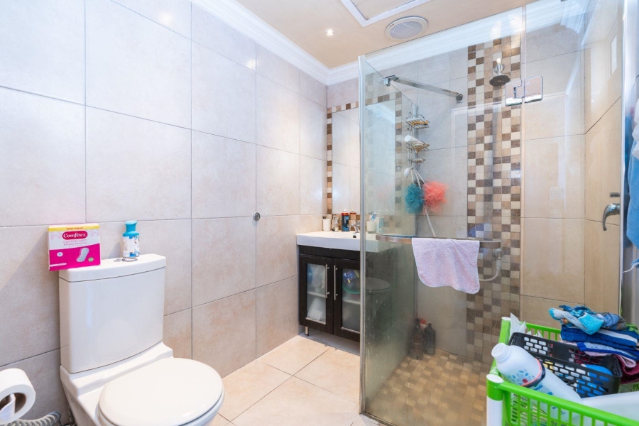 8 Bedroom Property for Sale in Walmer Estate Western Cape